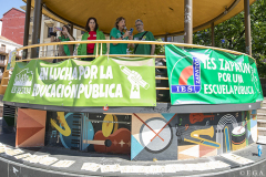 Concentración en apoyo a los docentes del Besaya 