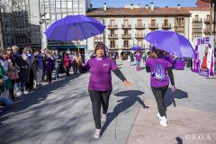 Lectura del manifiesto elaborado por el Consejo Municipal de la Mujer