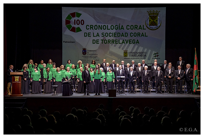 La Sociedad Coral de Torrelavega presentó los discos del Centenario