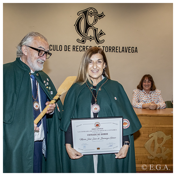 Buruaga, cofrade de honor de los Cocidos de Cantabria