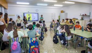 La campaña «Sí Quiero» continúa concienciando a escolares de Torrelavega sobre el abandono y el maltrato animal