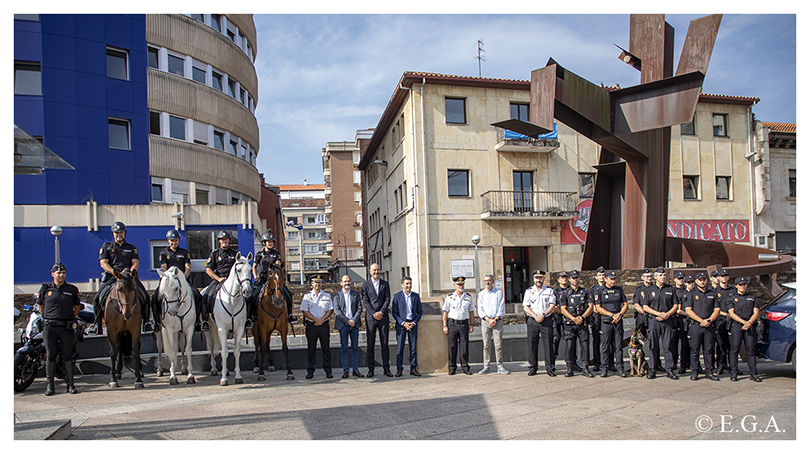 Torrelavega reforzará la seguridad durante las Fiestas de La Patrona con Caballería, drones, helicóptero y guías caninos