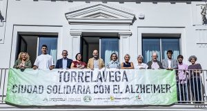 Torrelavega conmemora el Día Mundial del Alzheimer y muestra su apoyo a las personas afectadas y sus familias
