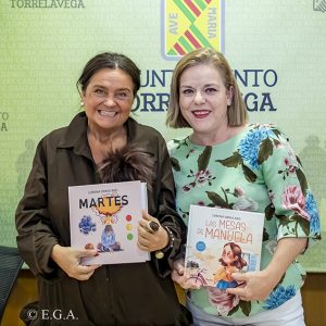 Torrelavega lleva a los centros educativos dos cuentos para trabajar la convivencia, las emociones y la prevención del acoso escolar