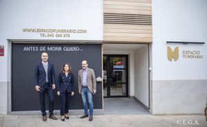 Espacio Funerario pone en marcha en Torrelavega un mural participativo con motivo del Día de Todos los Santos